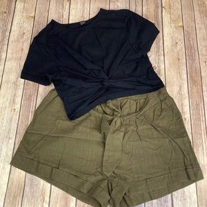 SHEIN Two-piece outfit: 1 pair of shorts and 1 crop top